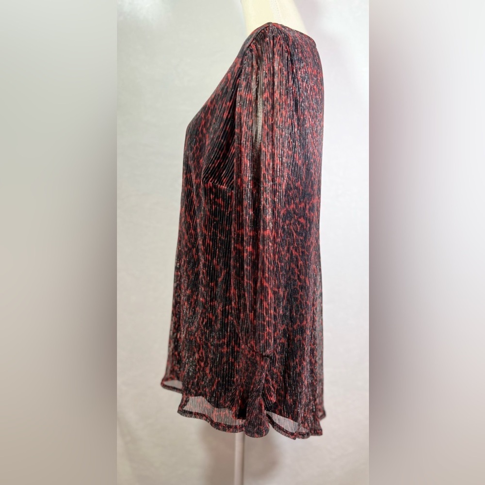 Cato Animal Print Blouse Women’s Size 14/16W Red and Black Shimmer Material - Picture 3 of 8